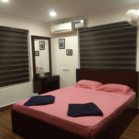 Capital Homestay 特里凡得琅 外观 照片